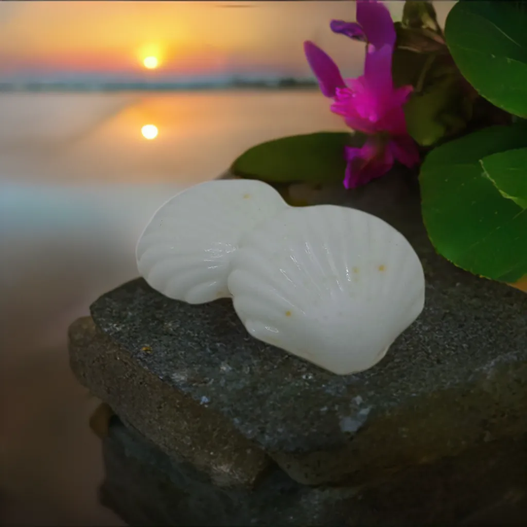 Ylang Ylang and Frankincense in Shea Butter Shell Soap